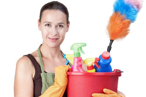 Deep cleaning of a kitchen and bathroom in SE13